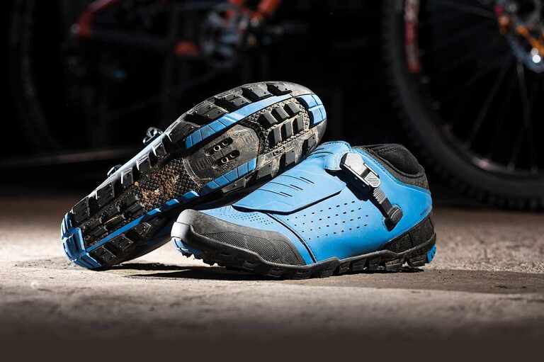 different types of cycling shoes