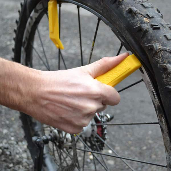 How To Use Bike Tire Levers